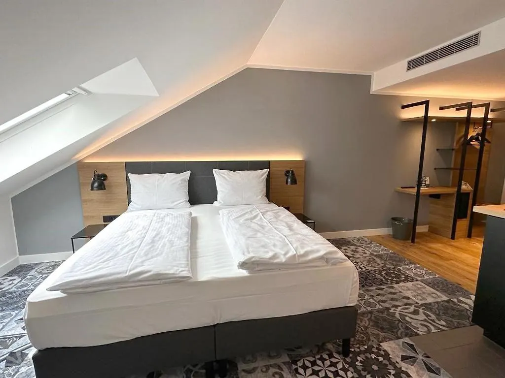 Bed & Breakfast Alpengluhen Smart Hotel Olching